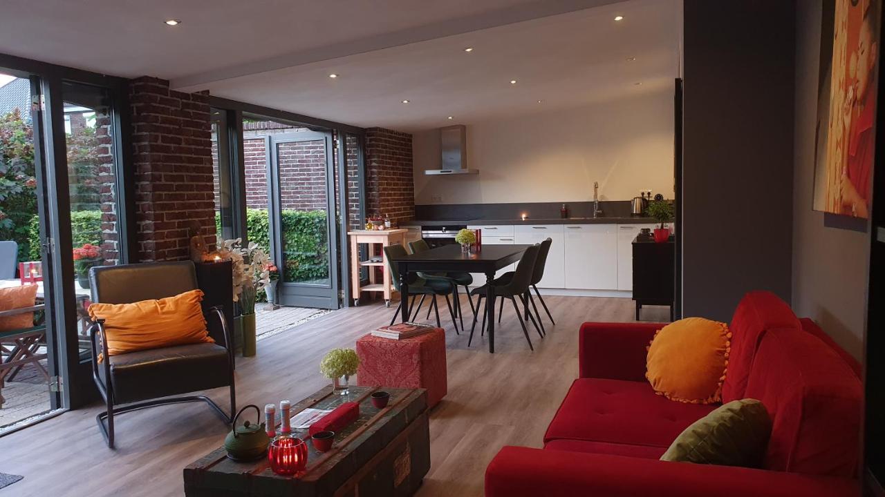 Downtown Hideaway, B&B Grand Deluxe Eindhoven Buitenkant foto
