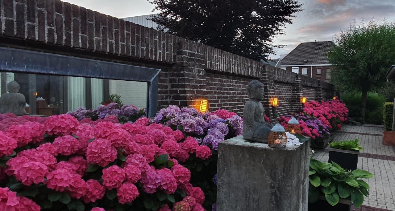 Downtown Hideaway, B&B Grand Deluxe Eindhoven Buitenkant foto