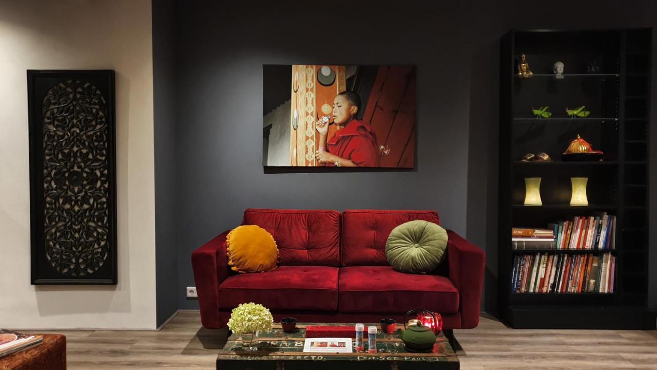Downtown Hideaway, B&B Grand Deluxe Eindhoven Buitenkant foto