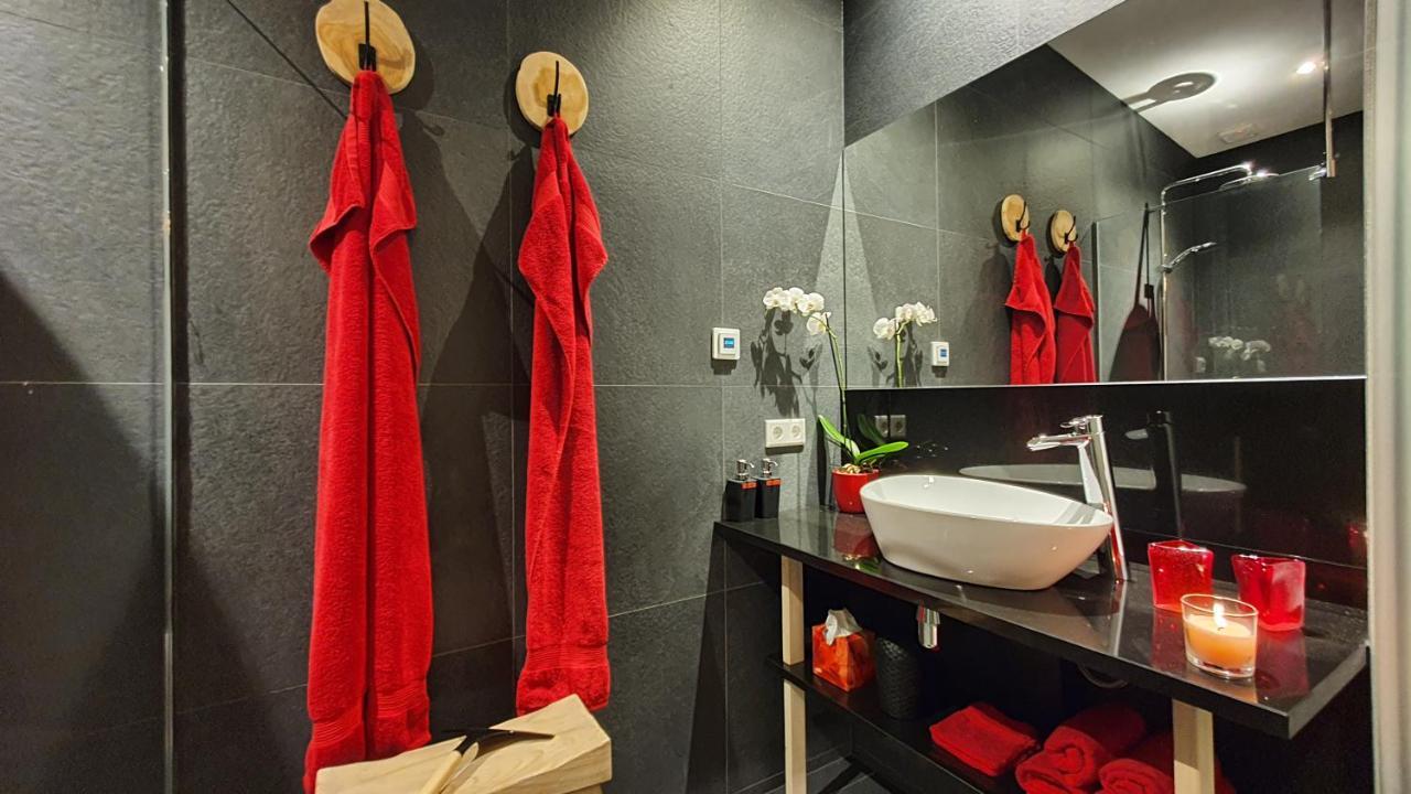 Downtown Hideaway, B&B Grand Deluxe Eindhoven Buitenkant foto
